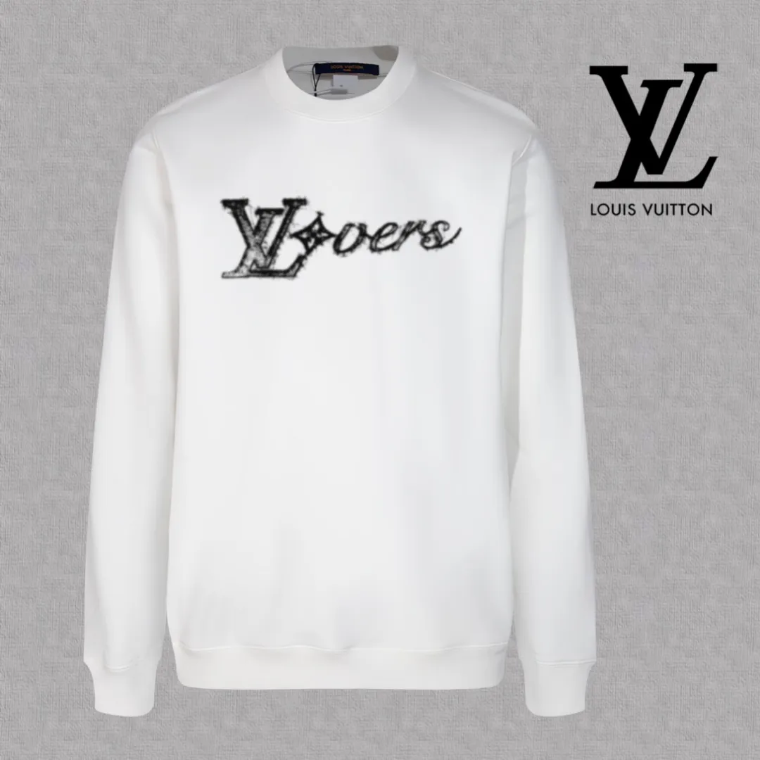 🅿️250 hot style on the shelves🔥❗ 💫〖Louis Vuitton LV〗 Fashionable round neck sweatshirt, casually matched with various styles, it is perfectly handsome😎The whole dress is made of double waistcoats, which makes the whole dress more three-dimensional. Not ordinary factories can do such fine work. The 2025 spring style counters are on sale, exquisite round neck terry sweatshirt, high-end double-strand pure cotton Customized drawstring ribs are dyed in the same vat and are complete with three standards. The chest craftsmanship adopts a simple and elegant pattern on the chest, which is easy to control for any age group! Fit and comfortable! Customized thickened 440g terry sweatshirt fabric, soft and comfortable to the touch, with a three-dimensional shape! 🙌🏻 It’s also very breathable, so it’s a versatile style that can be worn with any outfit! ✔Color: Black White Apricot Size: S M L XL 2XL